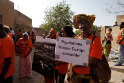 Beginn des Trauermarsches im Gedenken an die Toten der Festung Europa Beginn des Trauermarsches im Gedenken an die Toten der Festung Europa